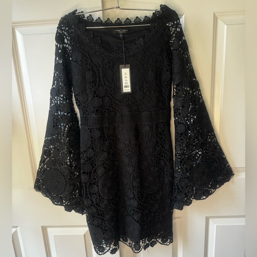 NWT Romeo + Juliet Couture - Black Mini Dress Small Crocheted Lace Flare Sleeve